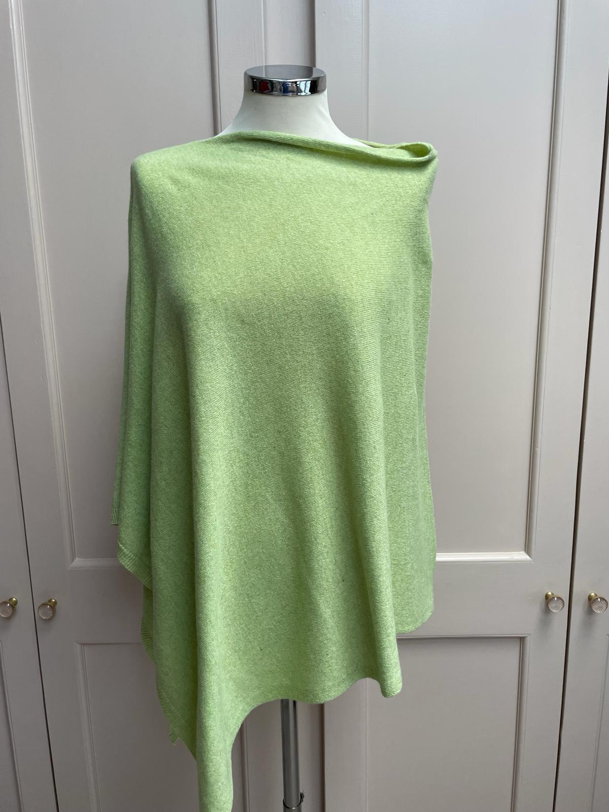 Classic cashmere blend poncho - pistachio green