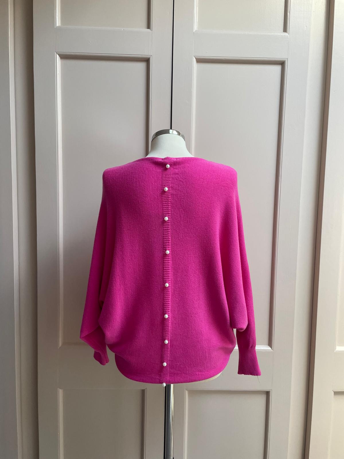 Pearl back button jumper - fuchsia