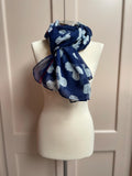 Daisy printed scarf - navy