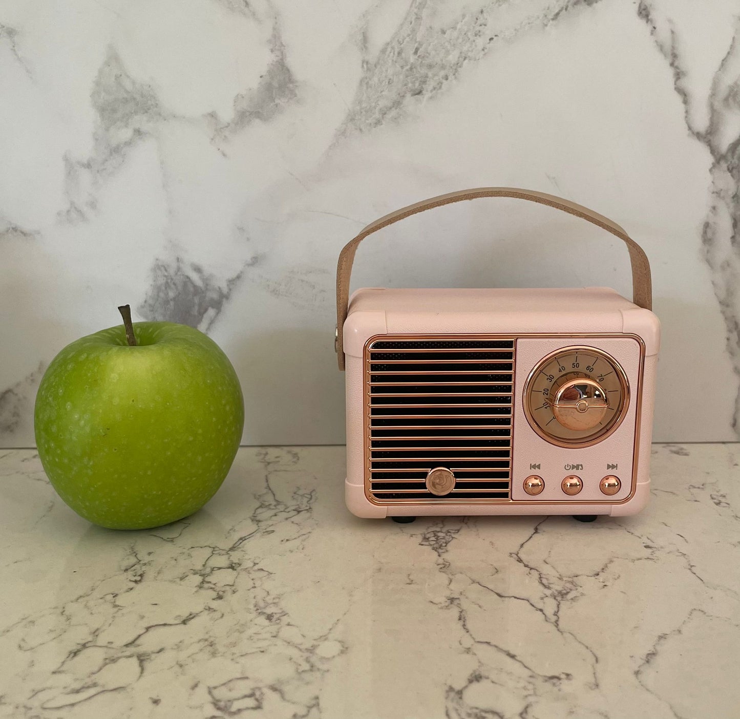 Vintage Bluetooth speaker - dusky pink