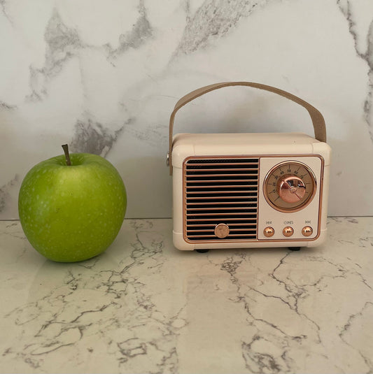 Vintage Bluetooth speaker - cream