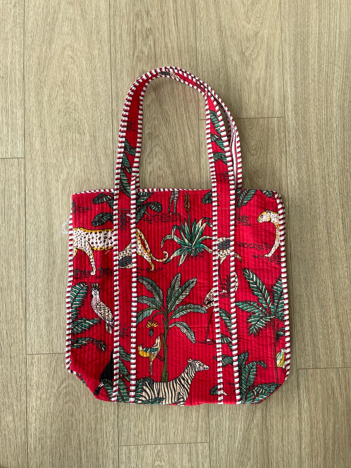 Oversized indian tote bag - red jungle