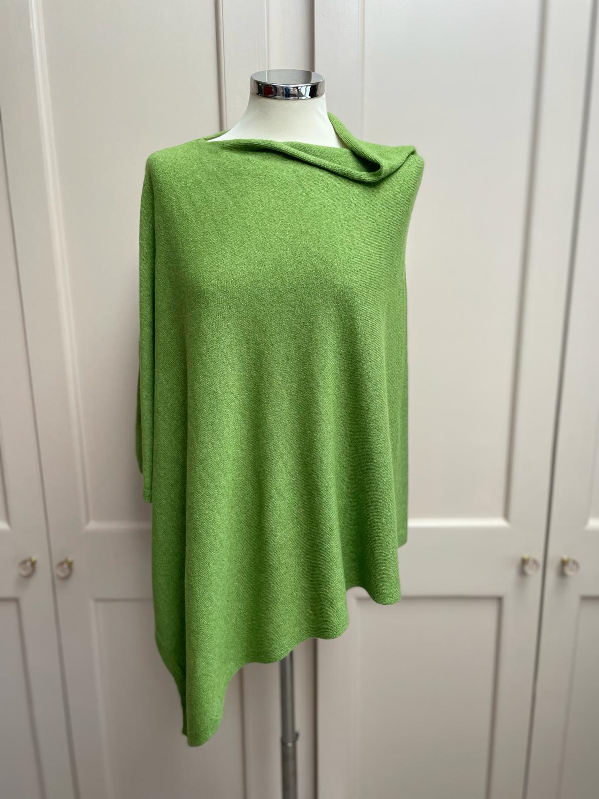 Classic cashmere blend poncho - Verdant green