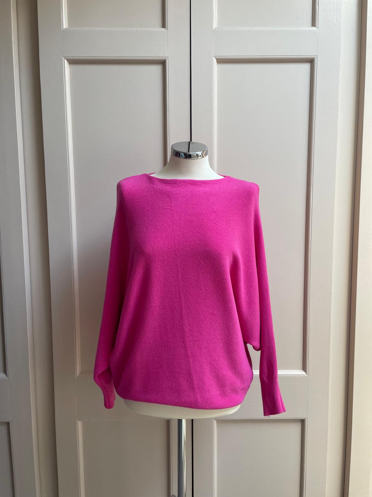 Pearl back button jumper - fuchsia