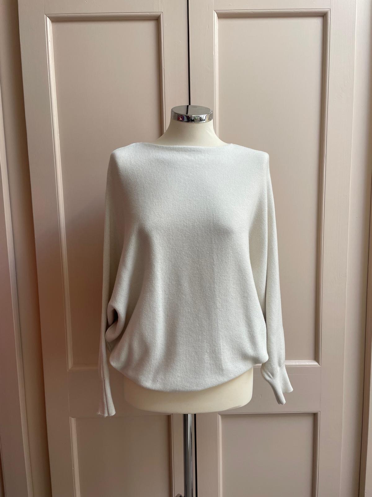 Pearl back button jumper - cream