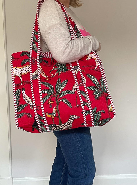 Oversized indian tote bag - red jungle