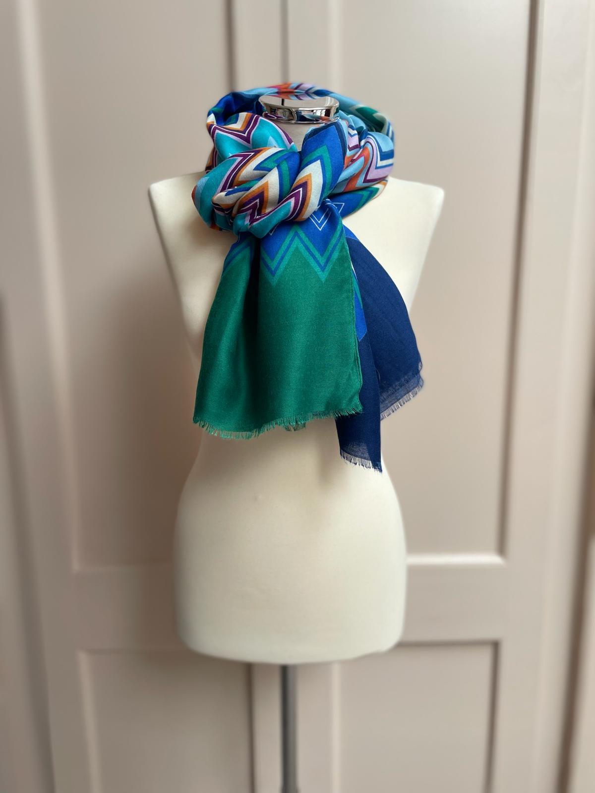 Zigzag colourful scarf - green